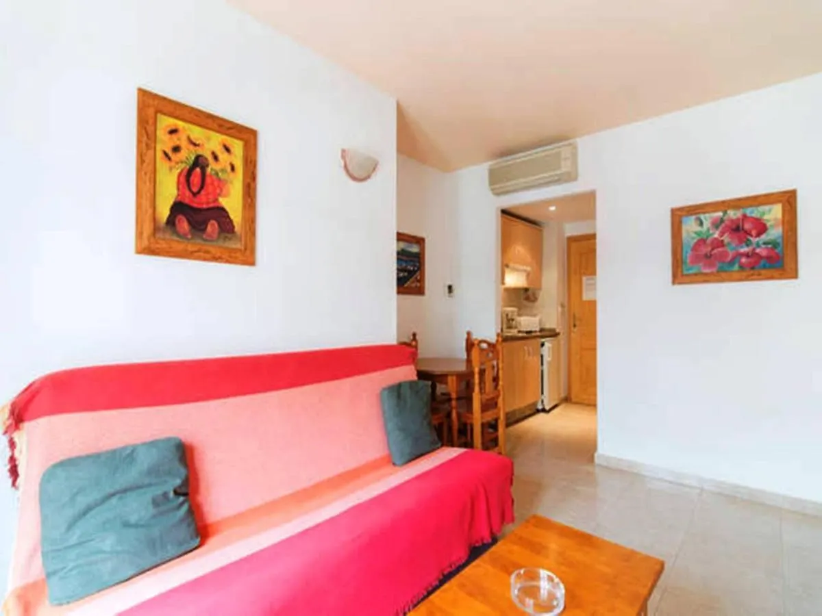Apartamentos Vicenta Carihuela By Playa Miguel Torremolinos